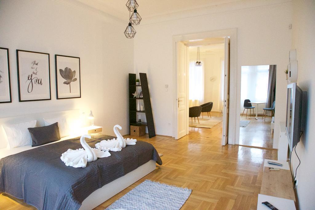 Five Season's Apartman