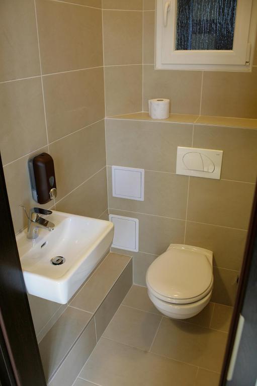 Apartman Five Season's